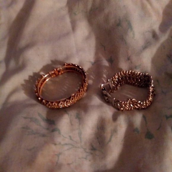 Two bracelets - Picture 3 of 5